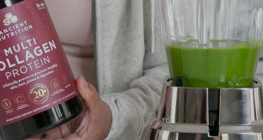 Collagen next to green smoothie